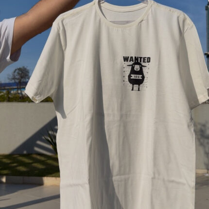Camiseta Plus Size Cristã Wanted – O Bom Pastor | Mateus 18:10–14 | VISÃO43